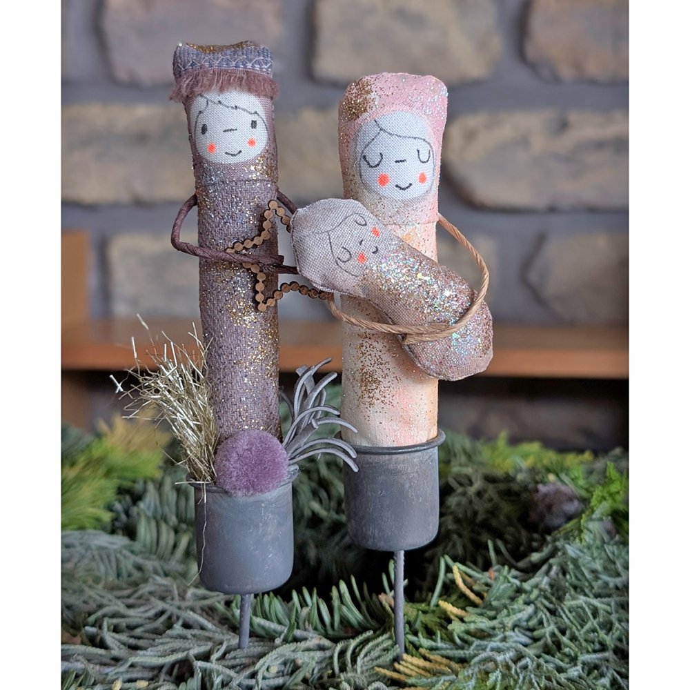 Krippe auf Blechpieksern Nr. 13 - zum Schließen ins Bild klicken