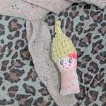 Brosche Wichtelkind Nr. 8