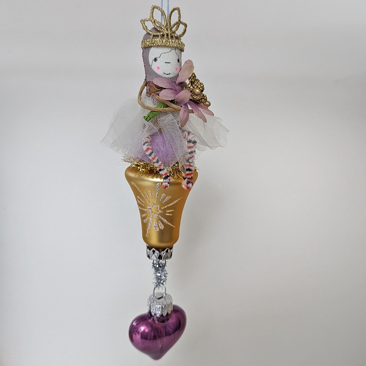 Weihnachtskugel mit Figur Nr.4