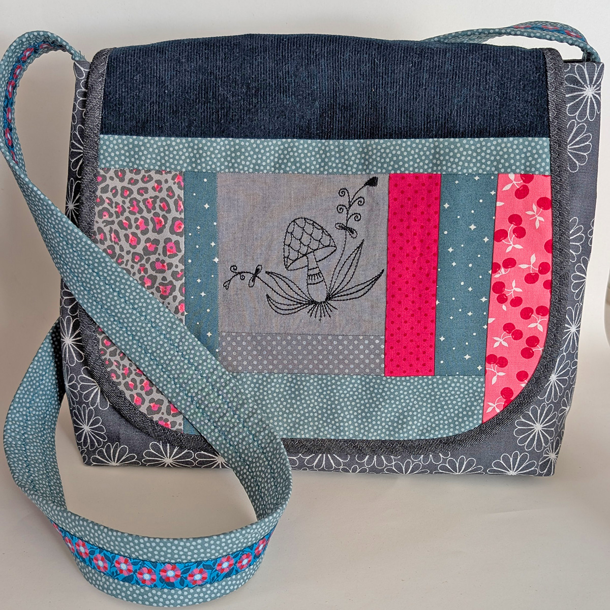 Unikat Tasche mit Klappe Nr. 50